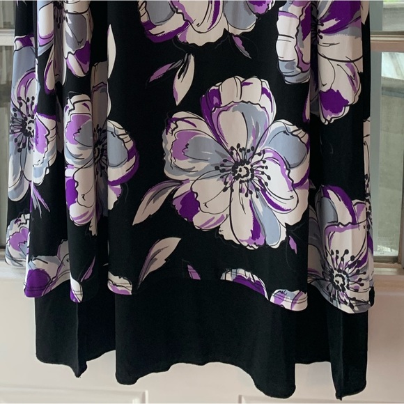 Reversible floral print and solid black dress - Picture 6 of 9